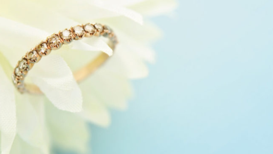 Should You Choose a Diamond for Your Wedding Ring? The Allure of “Diamond-Set Designs” That Sparkle Every Day!