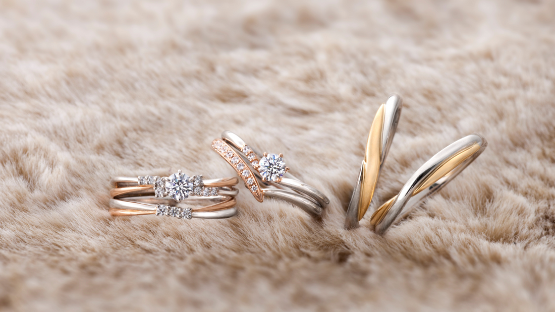 A wedding ring featuring a combination of platinum and gold materials