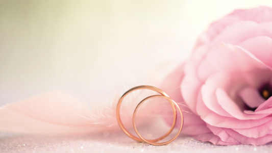 They don't have to be identical! How do you achieve that “pair” feel with wedding rings?