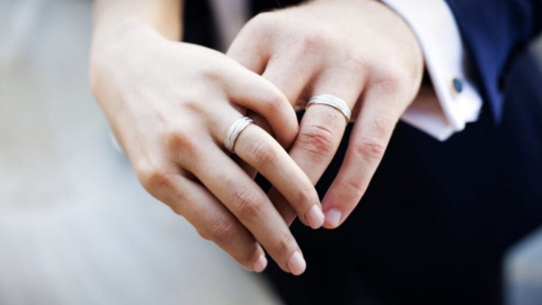 For those who want a ring that really makes a statement: Choose a voluminous wedding band