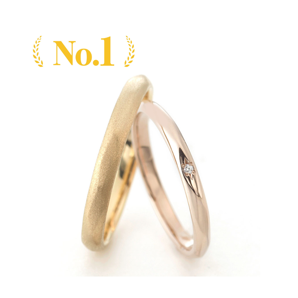 "casual wedding ring （wedding band,marriage ring）from the Aglobe japan's baum collection.
K18 pink gold（rose gold）and K18 Yellow Gold wedding ring （wedding band,marriage ring） with simple.natural and unique texture.
Rings with surface treatment.Rings with hammered finish."