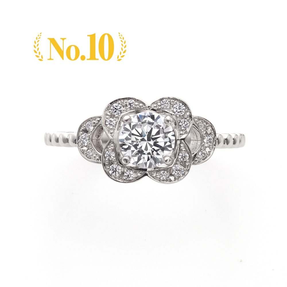 "AGLOBE JAPAN's ECTURO bridal ring with lab-grown diamond in straight design.
Platinum900 engagement ring with antique and luxurytexture."