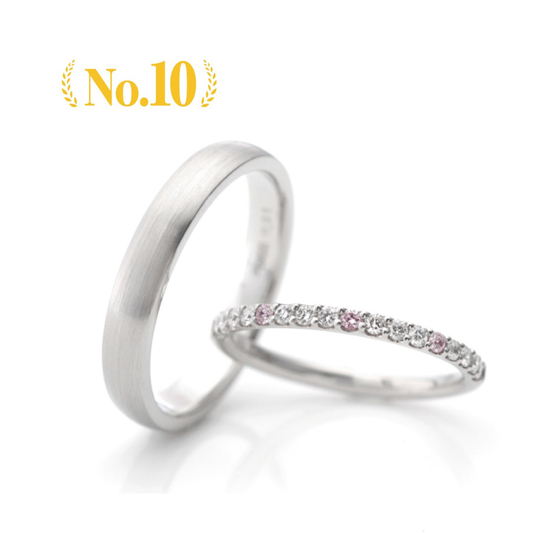 "cute,simple and standard wedding ring （wedding band,marriage ring）from the Aglobe japan's milk and strawberry collection.
Platinum900 wedding ring （wedding band,marriage ring） with luxury texture.
Natural and rare pink diamond set in wedding ring."