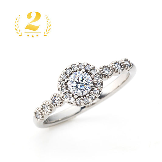 "AGLOBE JAPAN's PRIMA PORTAt bridal ring with lab-grown diamond in Straight design.
Platinum900 engagement ring with antique,European,luxury and Simple texture.
Rings with milling"
