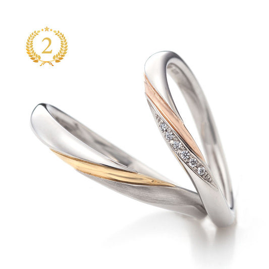 "standard wedding ring （wedding band,marriage ring）from the Aglobe japan's Stel Giurare collection.
Combination marriage ring（wedding ring,wedding band） in platinum and K18 pink gold （K18 Yellow Gold）.
Combination wedding ring （wedding band,marriage ring） with luxury and European texture.
Rings with surface treatment."