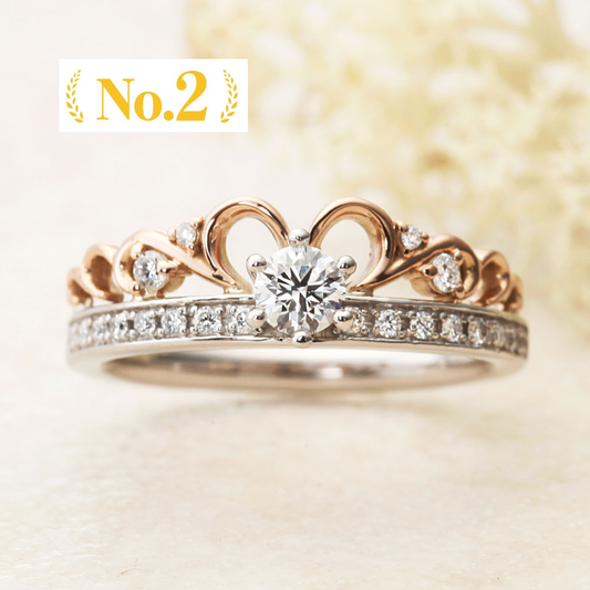"AGLOBE JAPAN's Amour Amulet bridal ring with lab-grown diamond in Straight design.
Combination engagement ring with antique  and European texture.
Combination engagement ring in platinum and K18 pink gold（rose gold）."