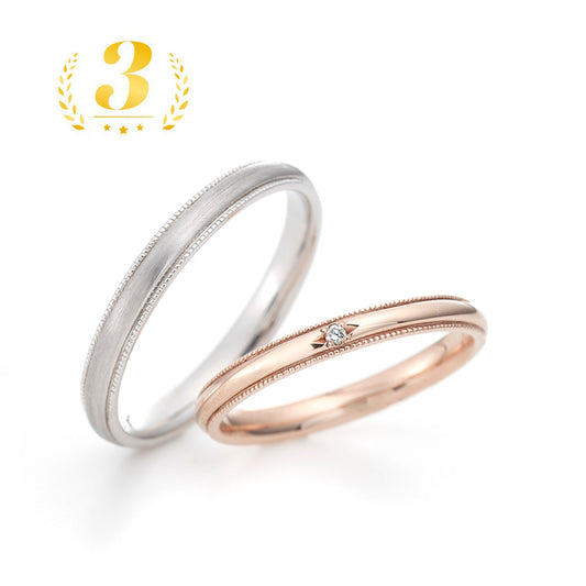 "antique and European wedding ring （wedding band,marriage ring）from the Aglobe japan's cherluv collection.
Platinum900 and K18 Pink Gold（rose gold） wedding ring （wedding band,marriage ring） with luxury texture.
Straight type Milled rings.
Rings with surface treatment."