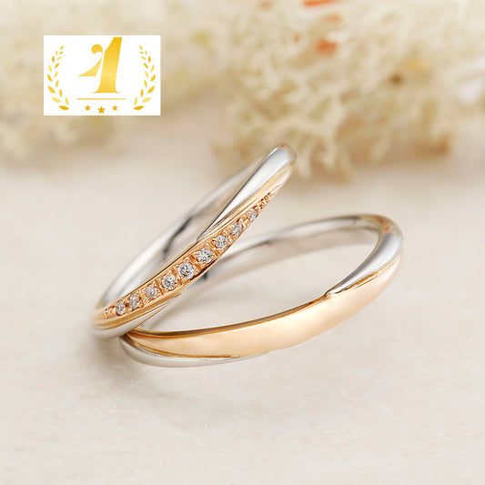 "antique wedding t ring from the Aglobe japan Amour Amulet collection.
Combination marriage ring（wedding ring,wedding band） in platinum and K18 pink gold（K18 Yellow Gold）.
Rings with surface treatment."