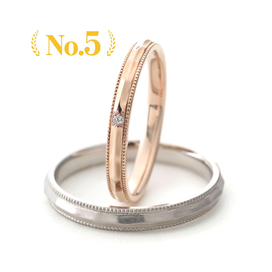 "casual wedding ring （wedding band,marriage ring）from the Aglobe japan's baum collection.
K18 pink gold（rose gold）and Platinum900 wedding ring （wedding band,marriage ring） with simple.natural and unique texture.
Straight type Milled rings.Rings with surface treatment.Rings with hammered finish."