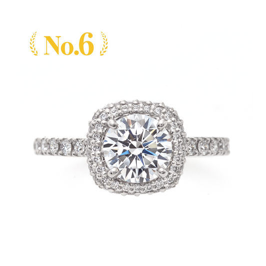 AGLOBE JAPAN's ECTURO bridal ring with lab-grown diamond in straight design.
Platinum900 engagement ring with antique and luxurytexture."