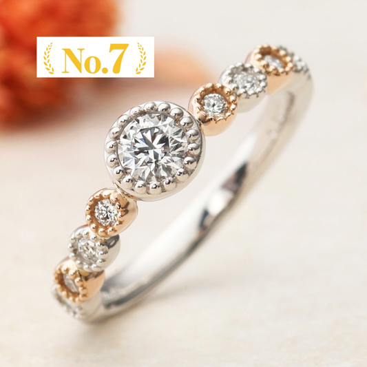 "AGLOBE JAPAN's Amour Amulet bridal ring with lab-grown diamond in Straight design.
Combination engagement ring with antique  and European texture.
Combination engagement ring in platinum and K18 pink gold（rose gold）.
Rings with milling"