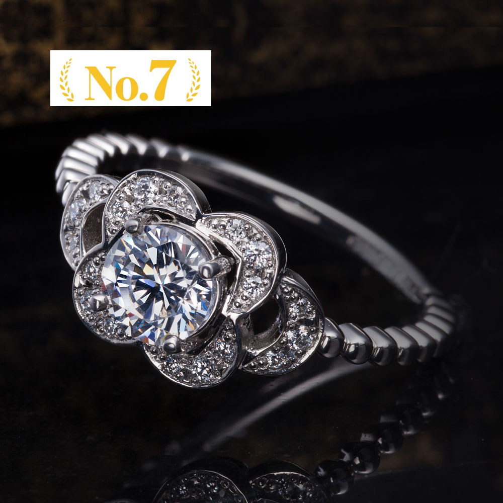 "AGLOBE JAPAN's ECTURO bridal ring with lab-grown diamond in straight design.
Platinum900 engagement ring with antique and luxurytexture."