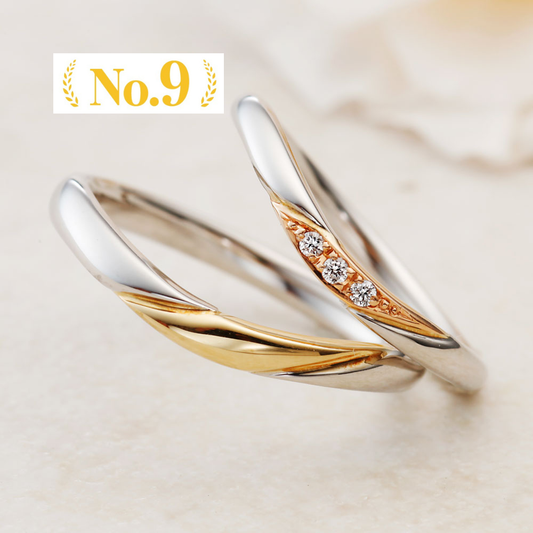 "antique wedding t ring from the Aglobe japan Amour Amulet collection.
Combination marriage ring（wedding ring,wedding band） in platinum and K18 pink gold（K18 Yellow Gold）."