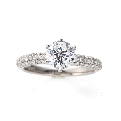 Lab-grown diamond engagement ring with 0.5ct to 1.0ct center stone.
Platinum900 engagement ring with 0.5ct to 1.0ct lab-created diamond.
Sustainable lab-grown diamond ring for proposal or engagement.