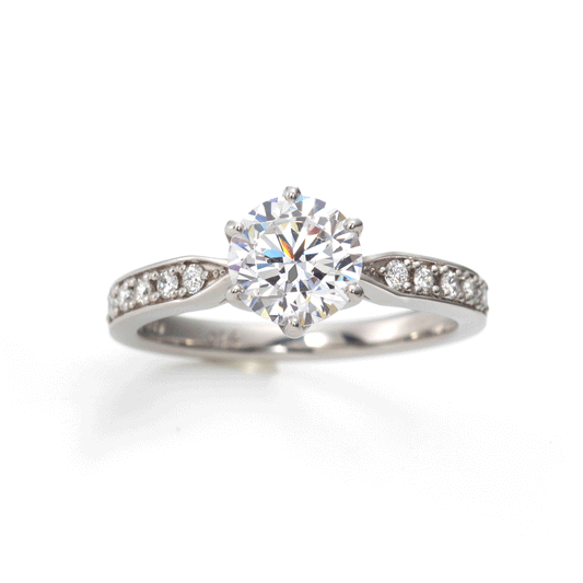 
Lab-grown diamond engagement ring with 0.5ct to 1.0ct center stone.
Platinum900 engagement ring with 0.5ct to 1.0ct lab-created diamond.
Sustainable lab-grown diamond ring for proposal or engagement.
