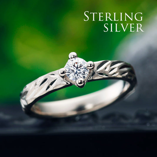 "AGLOBE JAPAN's HEART ISLAND bridal ring with lab-grown diamond in Straight design.
K18 pink gold（rose gold） engagement ring with Hawaiian and unique texture.
Hawaiian gold wedding band with KANALOA engraving and vintage finish."