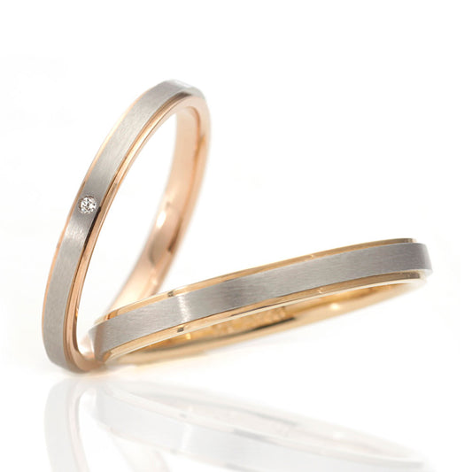 "Japanesestyle and unique wedding ring （wedding band,marriage ring）from the Aglobe japan's ennowa collection.
Combination marriage ring（wedding ring,wedding band） in platinum and K18 pink gold（K18 Yellow Gold）.
Combination wedding ring （wedding band,marriage ring） with Simple and natural texture.
Rings with surface treatment.
Ring made using traditional Japanese forging technique.
Close-up of hand-forged wedding ring （wedding band）.
"