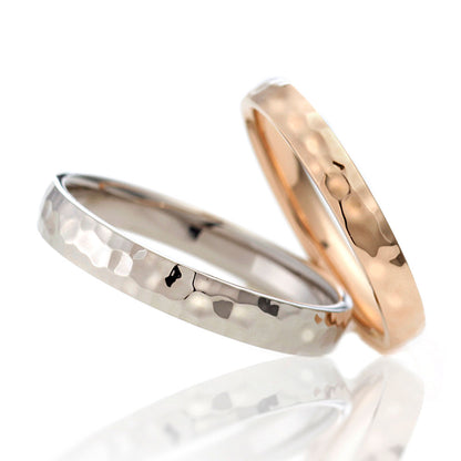 "Japanesestyle and unique wedding ring （wedding band,marriage ring）from the Aglobe japan's ennowa collection.
Platinum900（K18 Pink Gold,rose gold） wedding ring （wedding band,marriage ring） with Simple and natural texture.
Ring made using traditional Japanese forging technique.
Close-up of hand-forged wedding ring （wedding band）.
"