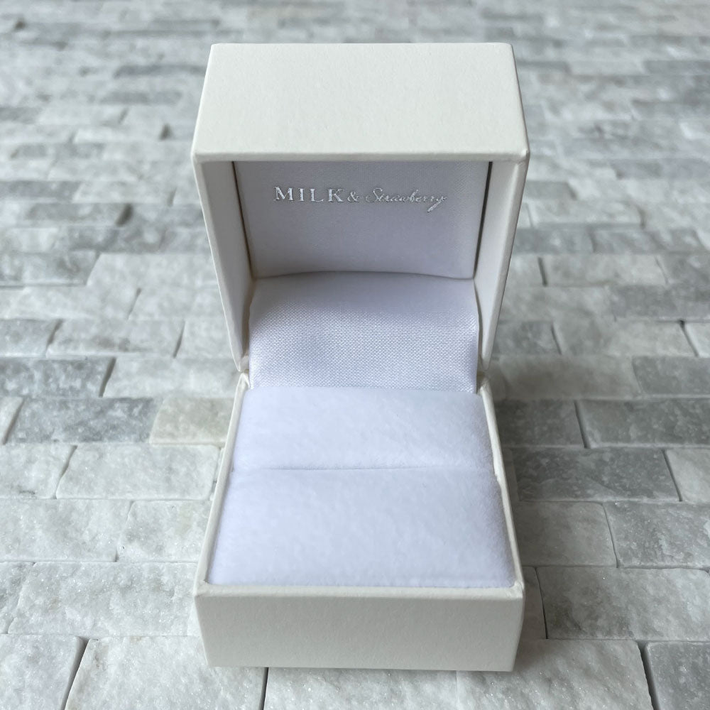 Original AGLOBE JAPAN branded ring box（image of jewelry case） with logo for engagement or wedding ring（wedding bands） gift packaging
