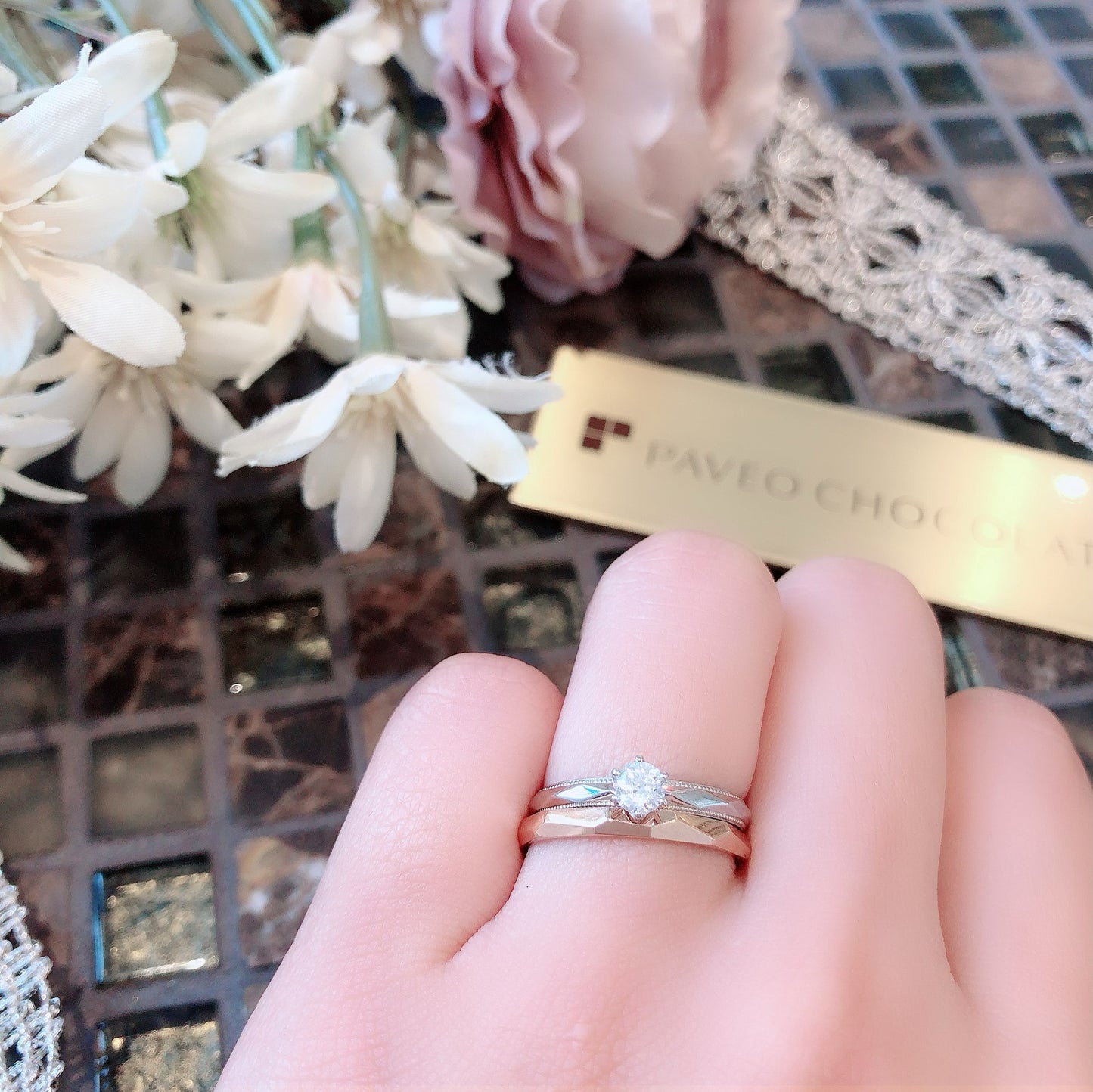 Lab-grown diamond engagement ring and wedding band （wedding ring）worn together