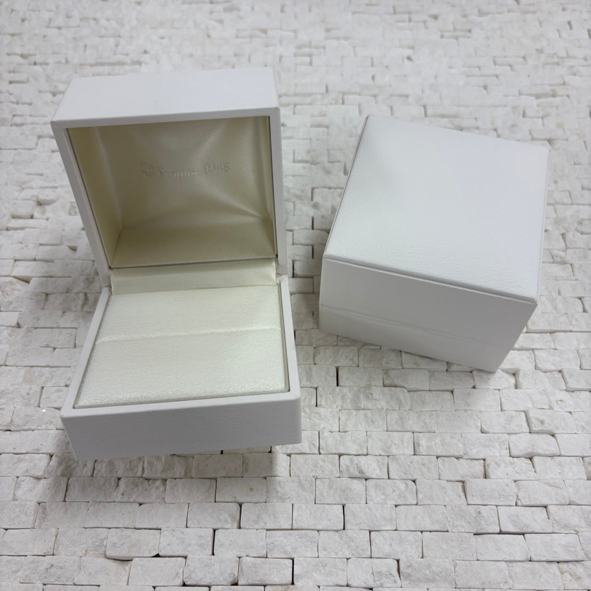 Original AGLOBE JAPAN branded ring box（image of jewelry case） with logo for engagement or wedding ring（wedding bands） gift packaging