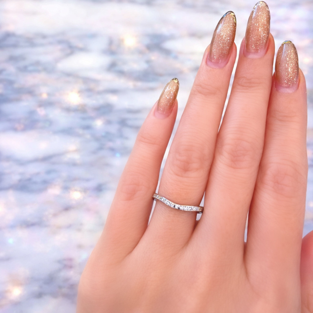 "Simple,standard and European wedding ring （wedding band,marriage ring）from the Aglobe japan's vivage collection.
Platinum900 wedding ring （wedding band,marriage ring） with Simple and European texture.
Straight type diamond eternity ring
Rings with surface treatment.
"