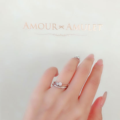 Lab-grown diamond engagement ring and wedding band （wedding ring）worn together