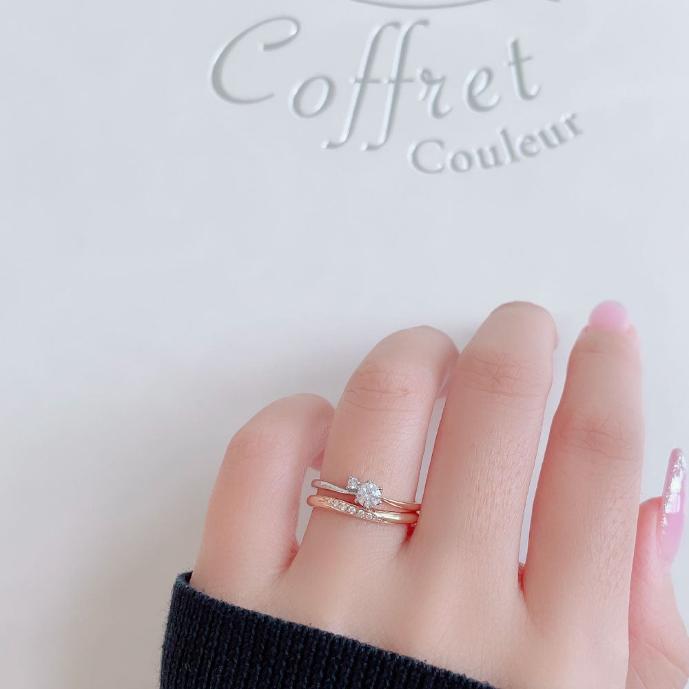 Lab-grown diamond engagement ring and wedding band （wedding ring）worn together