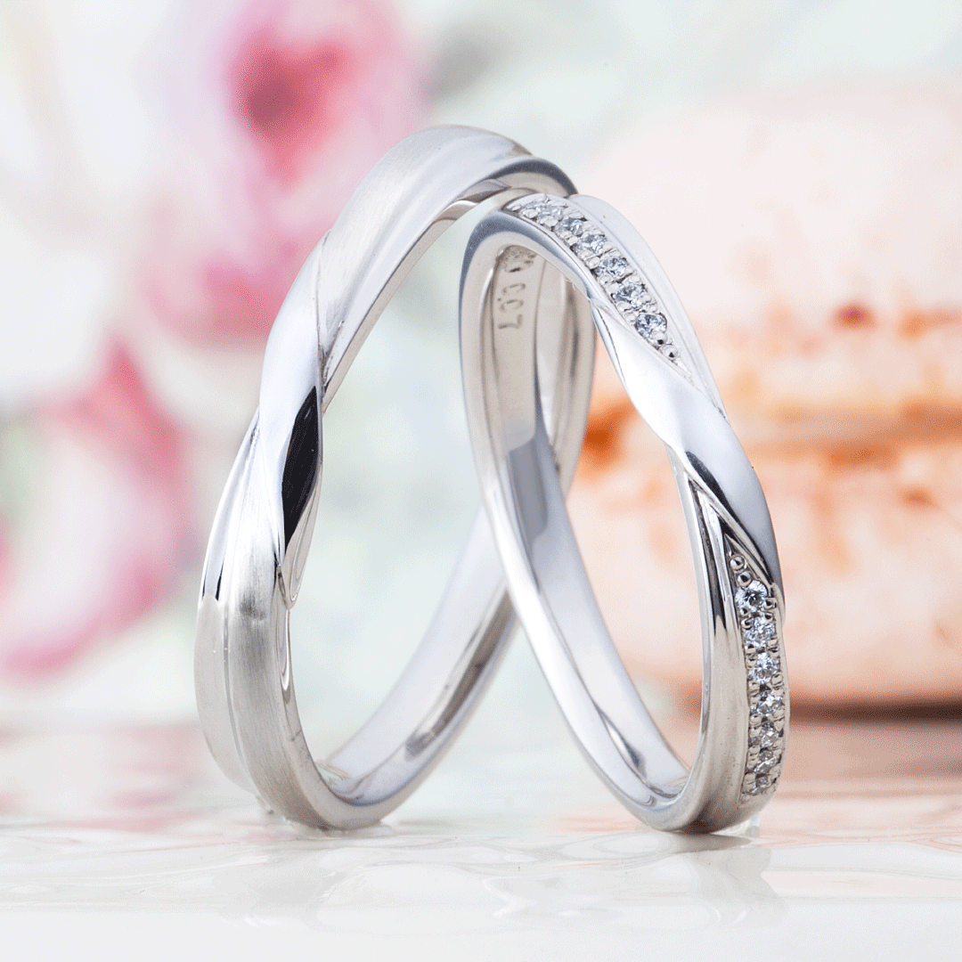 "cute,unique,simple and standard wedding ring （wedding band,marriage ring）from the Aglobe japan's Coffret Couleur collection.
Platinum900 wedding ring （wedding band,marriage ring） with luxury and European texture.
"