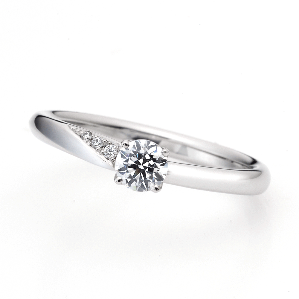 "AGLOBE JAPAN's ECTURO bridal ring with lab-grown diamond in Straight design.
Platinum900 engagement ring with antique and luxurytexture."