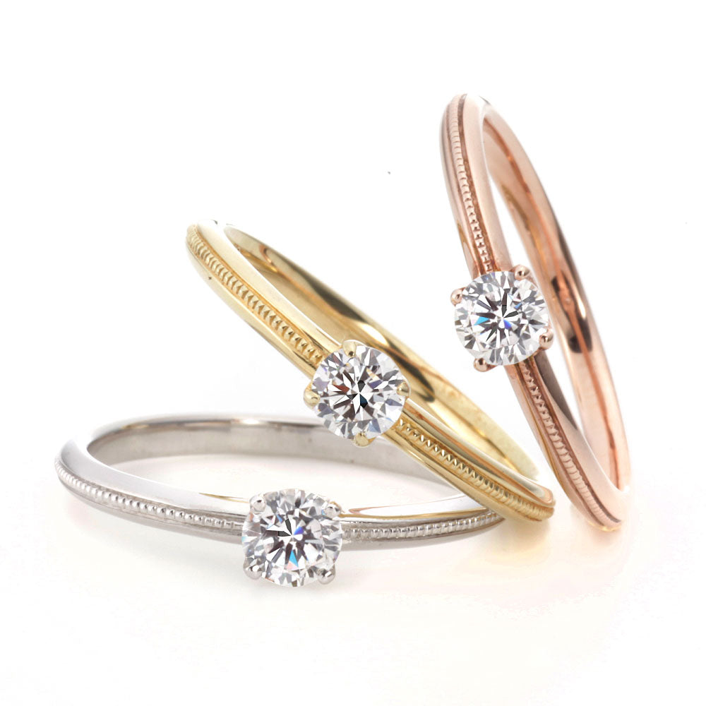 "AGLOBE JAPAN's cherluv bridal ring with lab-grown diamond in Straight design.
K18 pink gold（rose gold）,K18 Yellow Gold and K18 White Gold engagement ring with antique and European texture.
Straight type Milled rings."