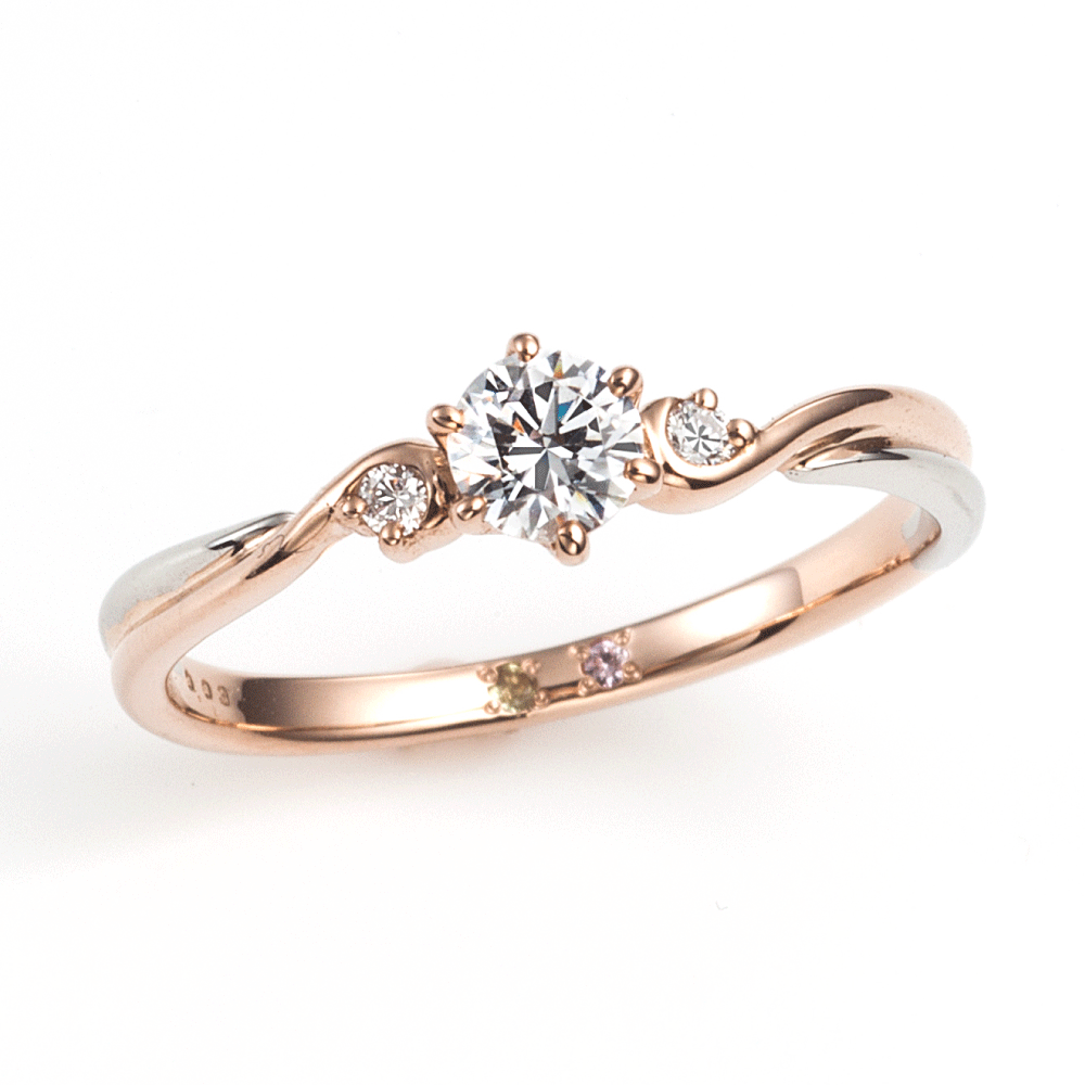 "AGLOBE JAPAN's Aimeroir bridal ring with lab-grown diamond in wave design.
Combination engagement ring in platinum and K18 pink gold（rose gold）.
Combination engagement ring with cute,unique,simple and standard texture."