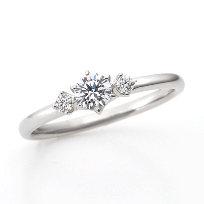 "AGLOBE JAPAN's Aimeroir bridal ring with lab-grown diamond in Straight design.
Platinum900 engagement ring with cute and simple texture."