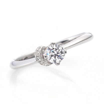 "AGLOBE JAPAN's vivage bridal ring with lab-grown diamond in Straight design.
Platinum900 engagement ring with Simple,standard and European texture."
