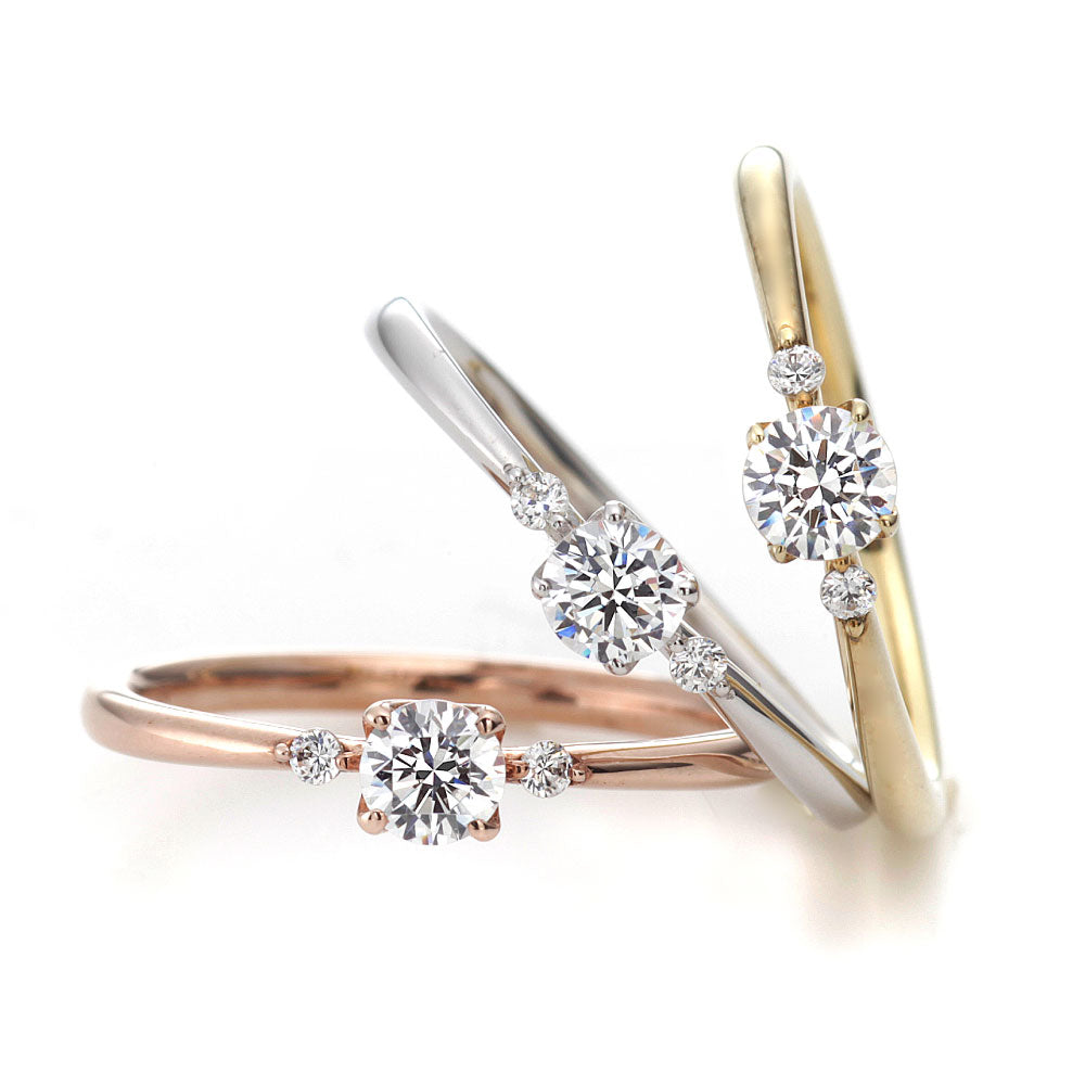 "AGLOBE JAPAN's cherluv bridal ring with lab-grown diamond in Straight design.
K18 pink gold（rose gold）,K18 Yellow Gold and K18 White Gold engagement ring with antique and European texture."