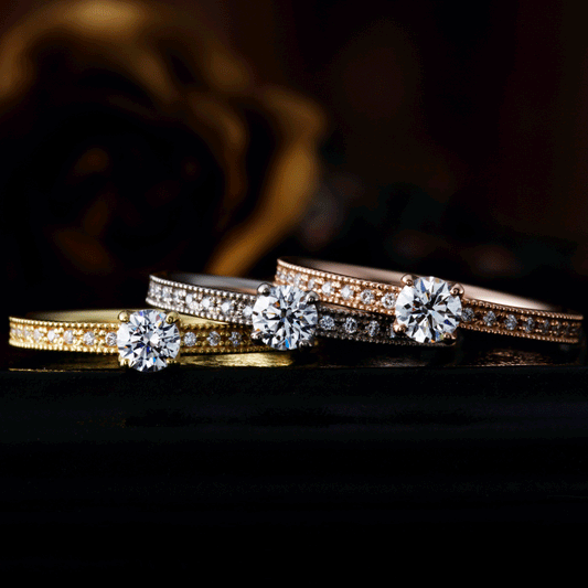 "AGLOBE JAPAN's cherluv bridal ring with lab-grown diamond in Straight design.
K18 pink gold（rose gold）,K18 Yellow Gold and K18 White Gold engagement ring with antique and European texture.
Straight type Milled rings."