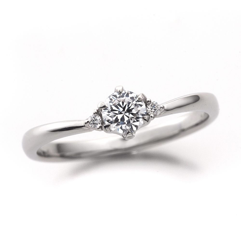 "AGLOBE JAPAN's Promise Ring bridal ring with lab-grown diamond in V-shape design.
Platinum900 engagement ring with simple,standard and casual texture."