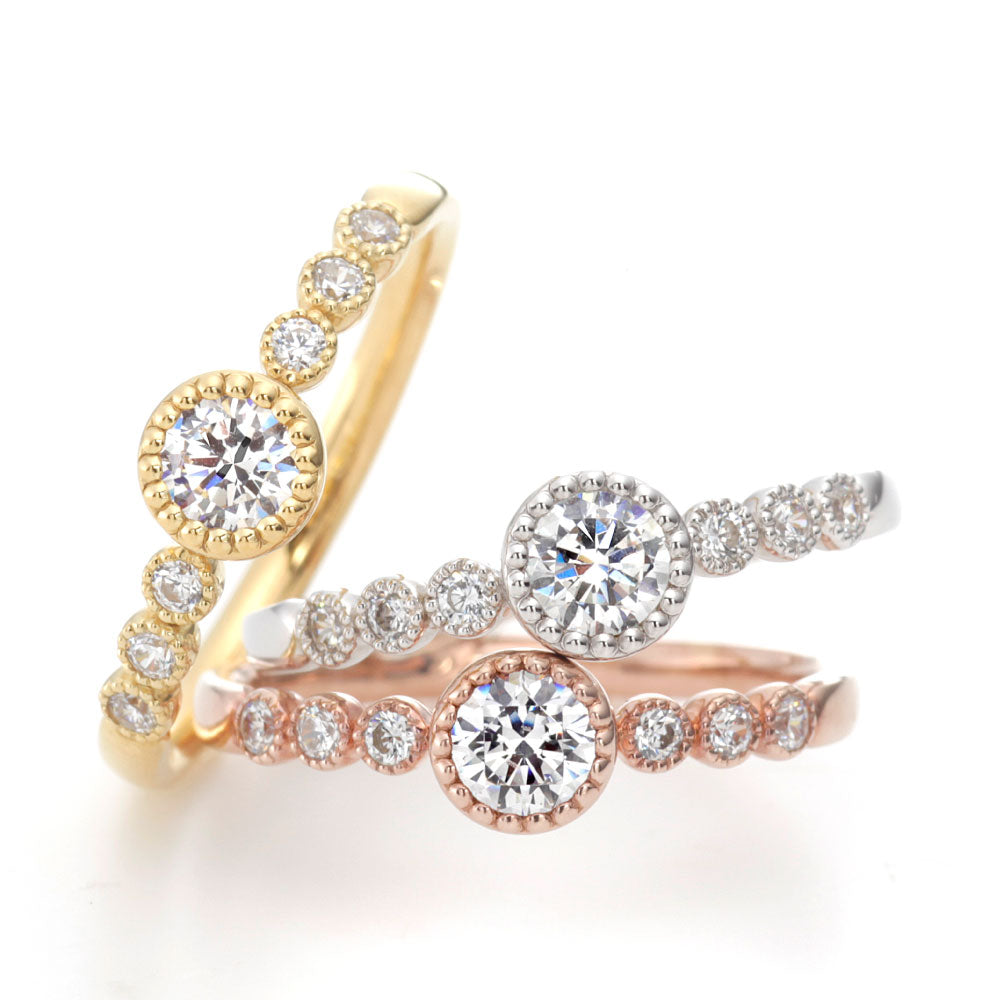 "AGLOBE JAPAN's cherluv bridal ring with lab-grown diamond in Straight design.
K18 pink gold（rose gold）,K18 Yellow Gold and K18 White Gold engagement ring with antique and European texture.
Straight type Milled rings."