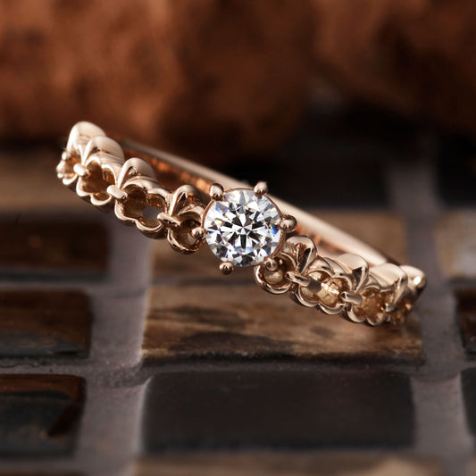 "AGLOBE JAPAN's paveochocolat bridal ring with lab-grown diamond in Straight design.
K18 Pink Gold（rose gold） engagement ring with European and luxury texture."