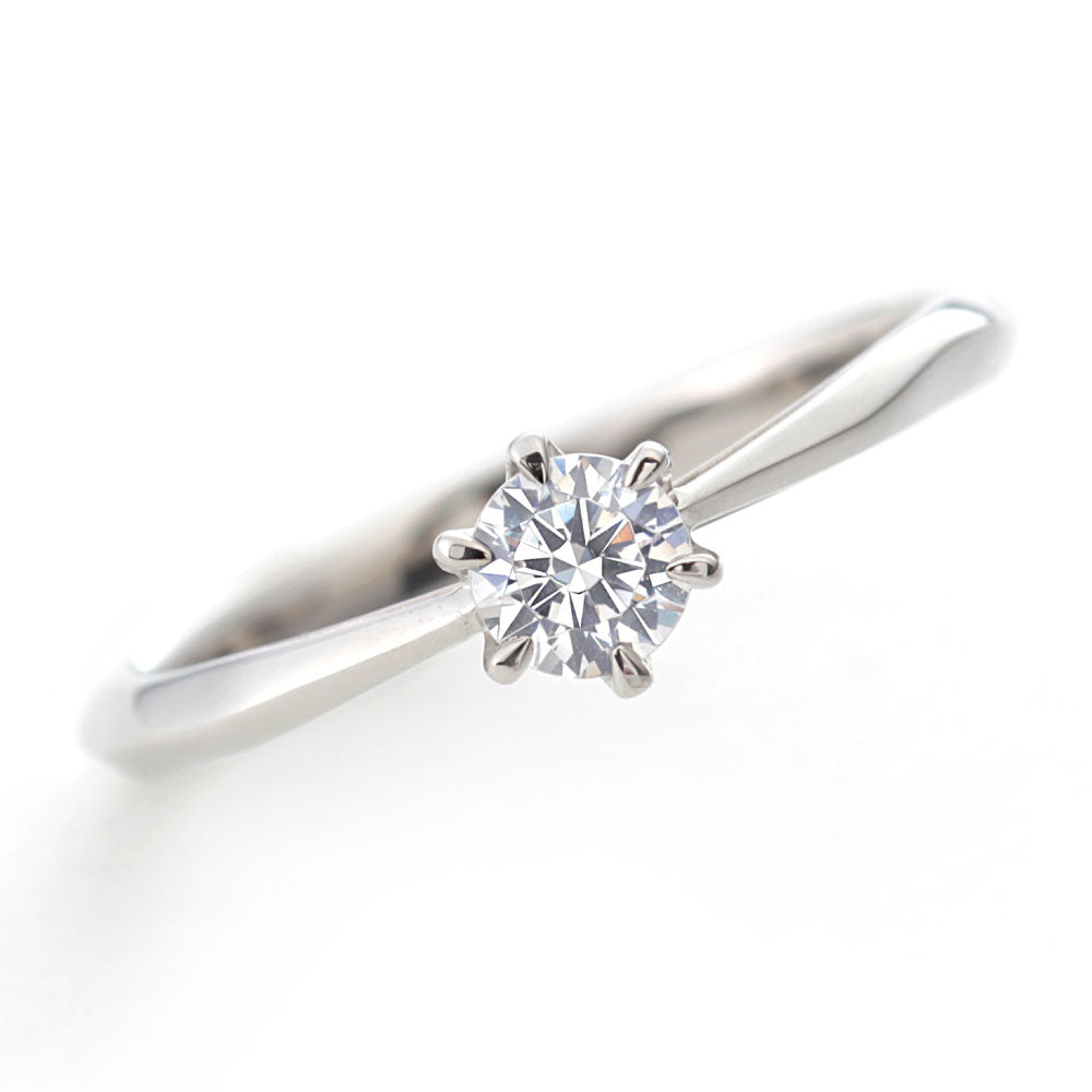 "AGLOBE JAPAN's baum bridal ring with lab-grown diamond in Straight design.
Platinum900 engagement ring with casual,simple,natural and unique texture.
Rings with hammered finish."