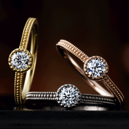 "AGLOBE JAPAN's cherluv bridal ring with lab-grown diamond in Straight design.
K18 pink gold（rose gold）,K18 Yellow Gold and K18 White Gold engagement ring with antique and European texture.
Straight type Milled rings."