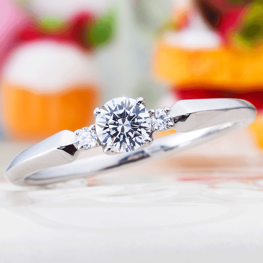 "AGLOBE JAPAN's Aimeroir bridal ring with lab-grown diamond in Straight design.
Platinum900 engagement ring with cute,unique,simple and unique texture.
Platinum900 engagement ring with cute,unique,simple and standard texture."