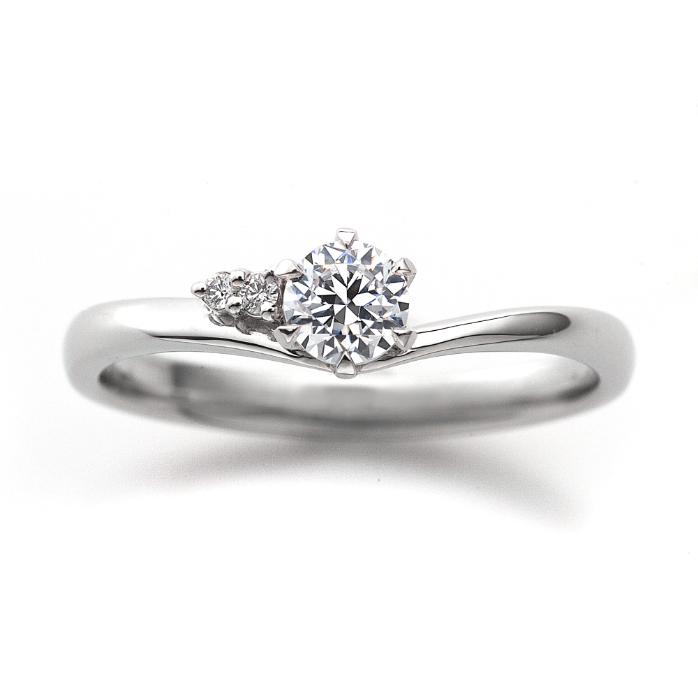 "AGLOBE JAPAN's Promise Ring bridal ring with lab-grown diamond in V-shape design.
Platinum900 engagement ring with simple,standard and casual texture."