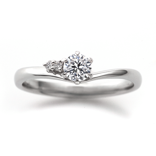"AGLOBE JAPAN's Promise Ring bridal ring with lab-grown diamond in V-shape design.
Platinum900 engagement ring with simple,standard and casual texture."