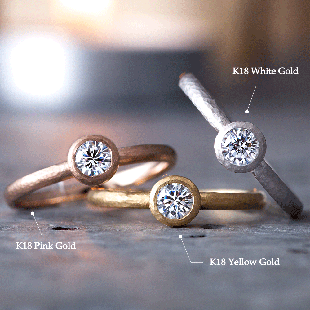 "AGLOBE JAPAN's neuspur bridal ring with lab-grown diamond in Straight design.
K18 White Gold , K18 pink gold（rose gold）and K18 Yellow Gold engagement ring with casual and unique texture.
Shape processing is applied to the ring surface.
"