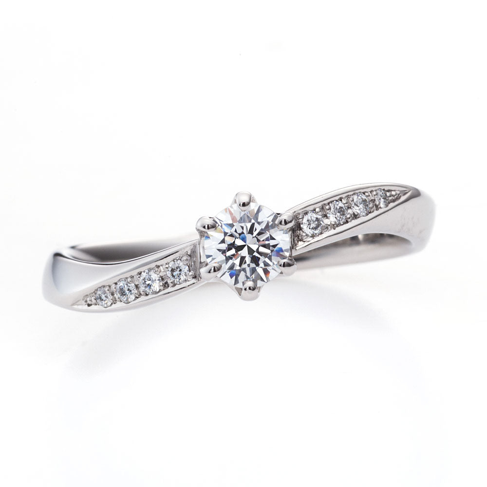 "AGLOBE JAPAN's ironoha bridal ring with lab-grown diamond in wave design.
Platinum900 engagement ring with Japanesestyle,Standard and simple texture.
"