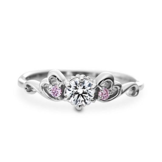 "AGLOBE JAPAN's milk and strawberry bridal ring with lab-grown diamond in Straight design.
Platinum900 engagement ring with cute,simple and standard texture.
Natural and rare pink diamond set in wedding ring."