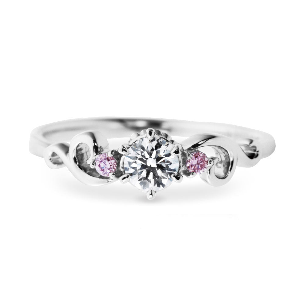 "AGLOBE JAPAN's milk and strawberry bridal ring with lab-grown diamond in Straight design.
Platinum900 engagement ring with cute,simple and standard texture.
Natural and rare pink diamond set in wedding ring."