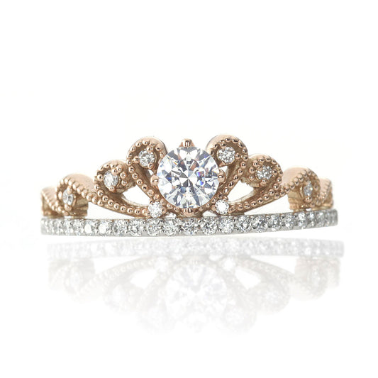 "AGLOBE JAPAN's milk and strawberry bridal ring with lab-grown diamond in Straight design.
Platinum900 engagement ring with cute,simple and standard texture."