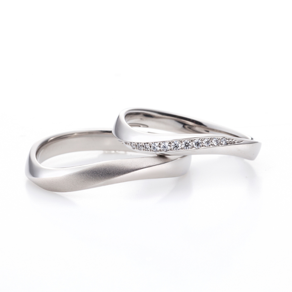 "Japanesestyle wedding ring （wedding band,marriage ring）from the Aglobe japan's ironoha collection.
Platinum900 wedding ring （wedding band,marriage ring） with simple and standard texture.
Rings with surface treatment."